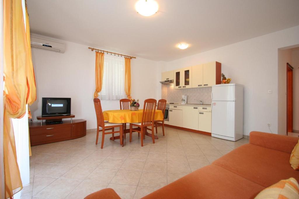 Apartments Bogovic Malinska Zimmer foto